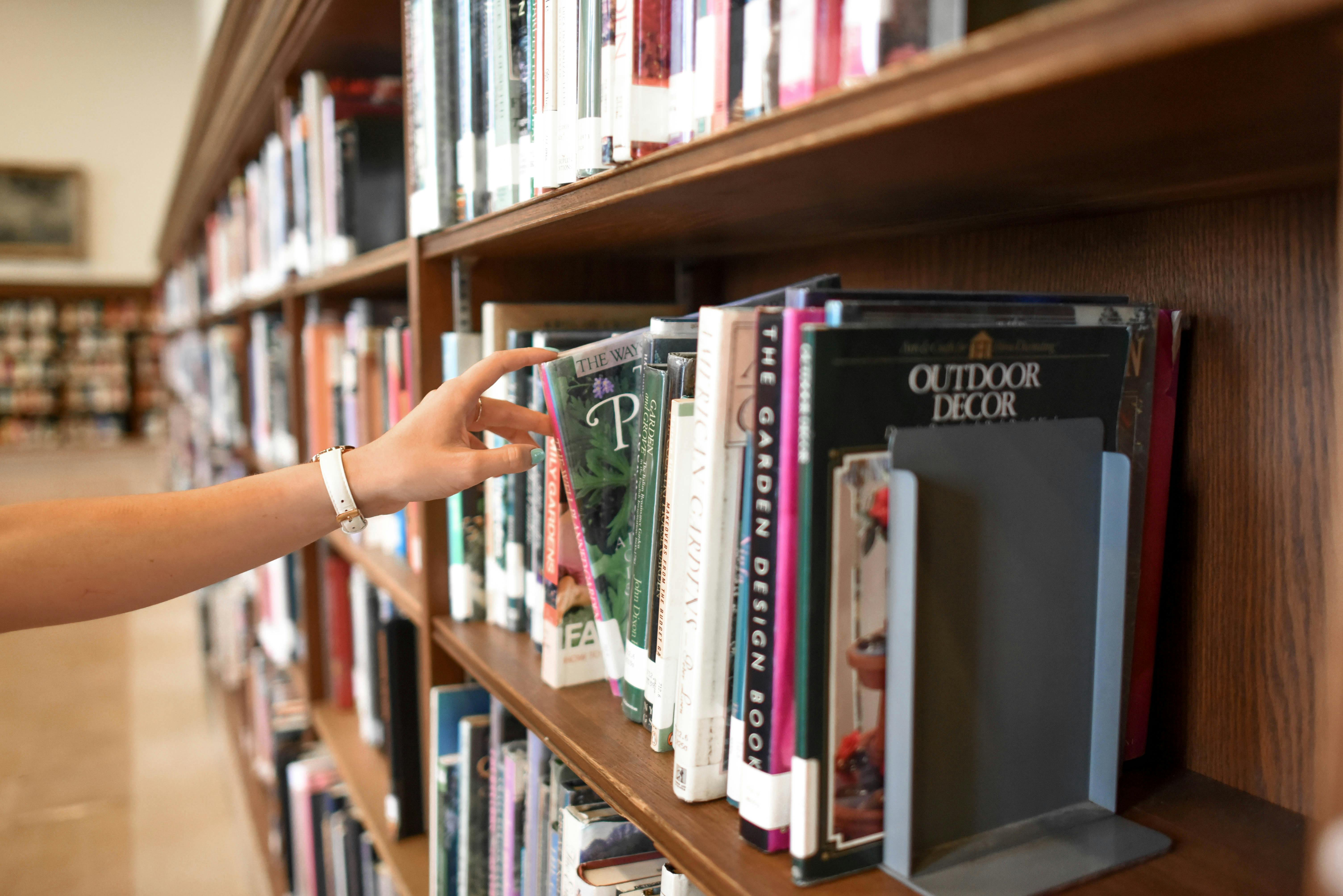 BIBLIOTECA ESPECIALIDAD 